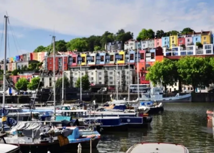 Huller And Cheese Warehouse Apartment *