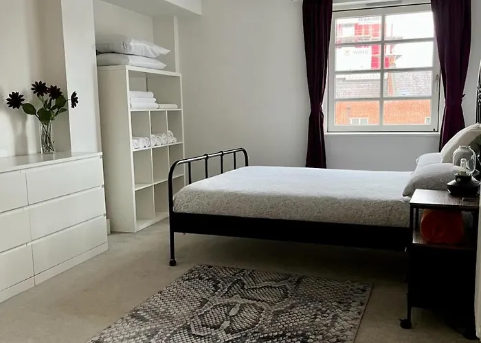 Huller And Cheese Warehouse Apartment Bristol